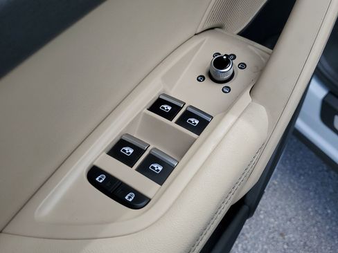 Certified 2023 Audi Q5 2.0T Premium Plus image 20