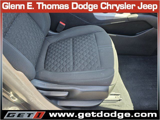 Used 2019 Chevrolet Blazer LT FWD image 34