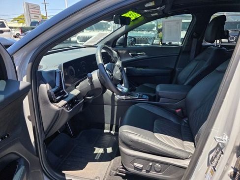 Used 2025 Kia Sportage X-Pro AWD/4WD image 9