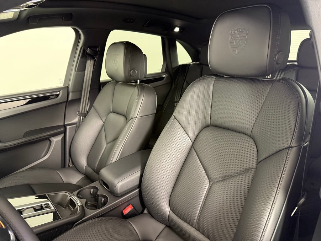 New 2026 Porsche Macan S AWD/4WD image 5