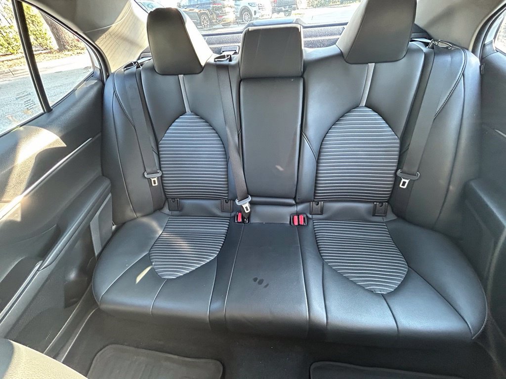 Used 2024 Toyota Camry SE w/ Cold Weather Package FWD image 13