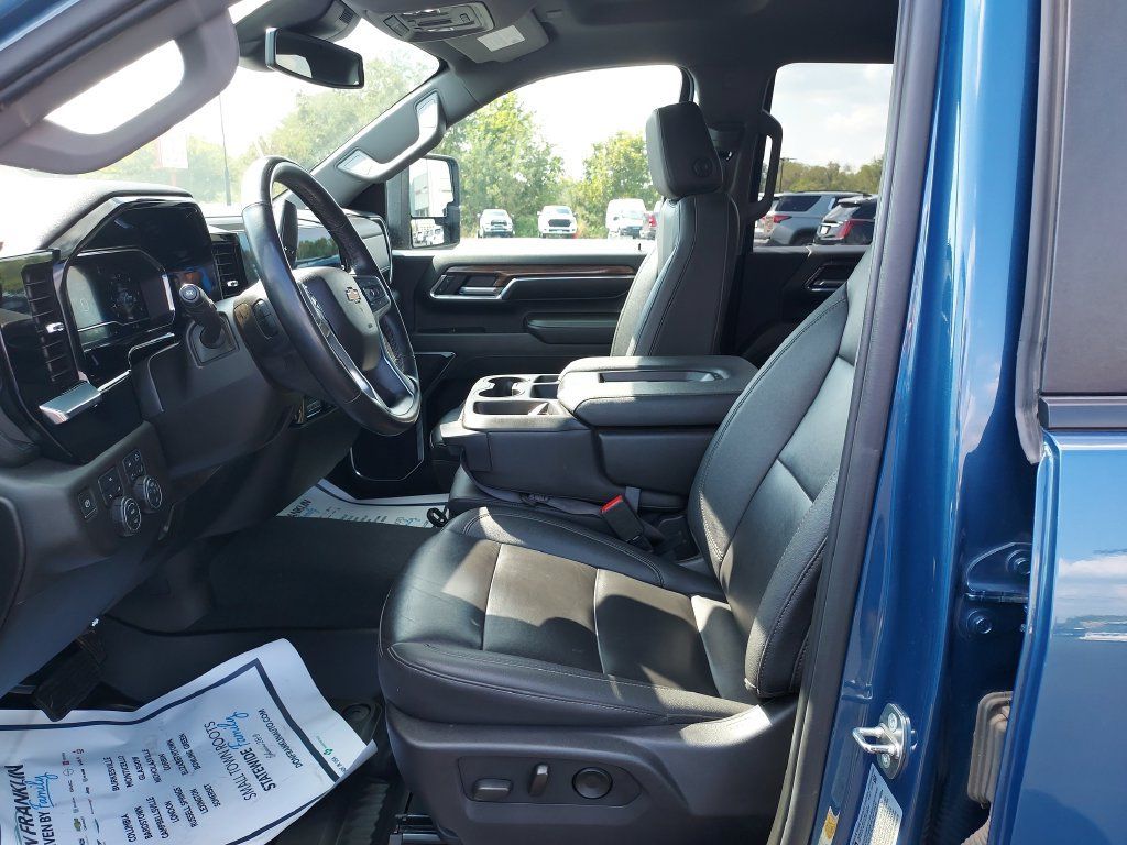 Used 2024 Chevrolet Silverado 3500 LT w/ All Star Edition AWD/4WD image 13