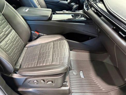 Used 2023 Cadillac Escalade V image 31