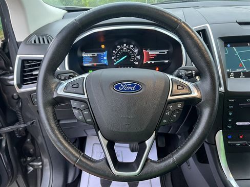 Used 2017 Ford Edge Titanium w/ Equipment Group 302A AWD/4WD image 22