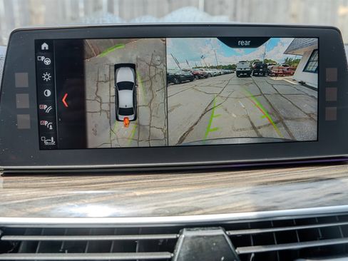 Used 2018 BMW 540i image 22