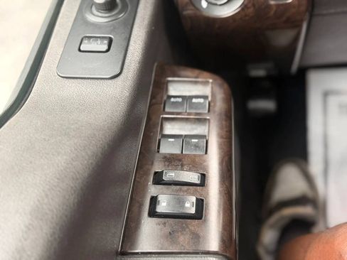 Used 2016 Ford F250 Platinum w/ FX4 Off-Road Package AWD/4WD image 17