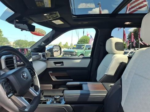 Used 2025 Toyota Sequoia Capstone AWD/4WD image 5