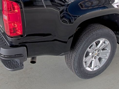 Used 2022 Chevrolet Colorado LT image 13