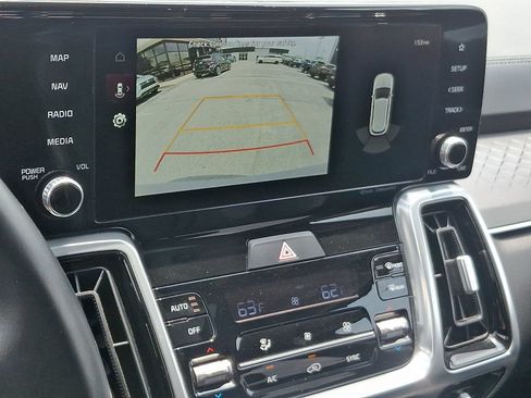 Used 2023 Kia Sorento SX AWD/4WD image 18