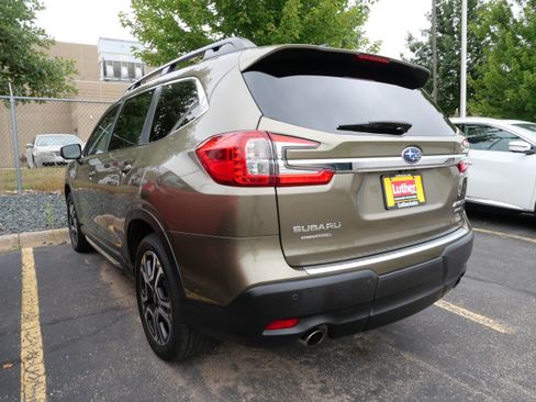 Used 2023 Subaru Ascent Limited w/ Technology Package AWD/4WD image 7