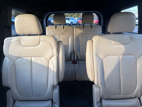 Used 2023 Jeep Grand Cherokee L Limited w/ Trailer Tow Group (B) image 15