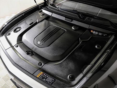 Used 2024 Cadillac Lyriq Tech image 51