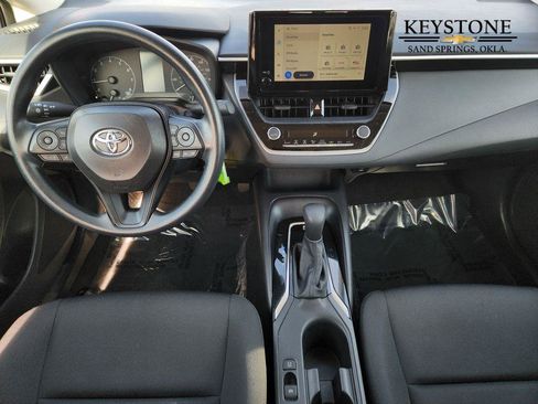 Used 2025 Toyota Corolla LE image 26