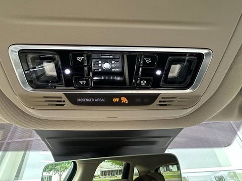 Used 2025 Lincoln Nautilus Premier AWD/4WD image 43