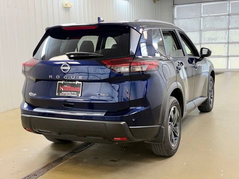 Used 2026 Nissan Rogue SV w/ SV Premium Package AWD/4WD image 5