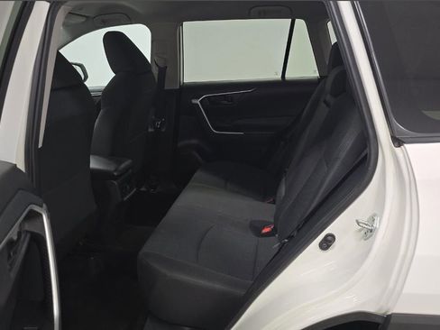 Used 2024 Toyota RAV4 LE AWD/4WD image 8