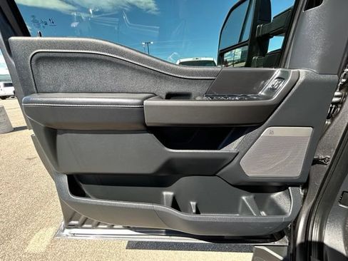 Used 2025 Ford F150 Lariat AWD/4WD image 32