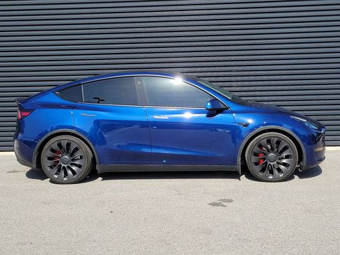 Used 2022 Tesla Model Y Performance AWD/4WD image 8
