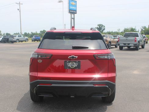 New 2027 Chevrolet Equinox RS FWD image 8