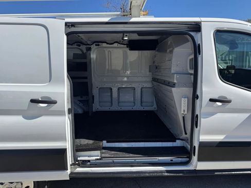 Used 2021 Ford Transit 250 Low Roof AWD image 26