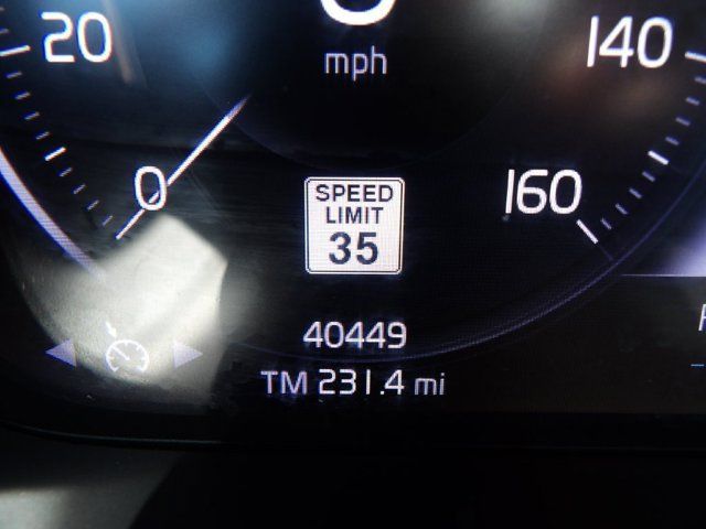 Used 2019 Volvo XC40 T5 Momentum AWD/4WD image 20
