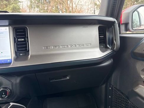 Certified 2022 Ford Bronco Outer Banks w/ Sasquatch Package image 31