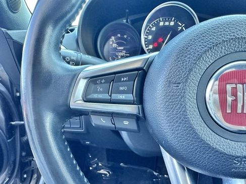 Used 2018 FIAT 124 Spider Classica w/ Technology & Siriusxm Group image 18