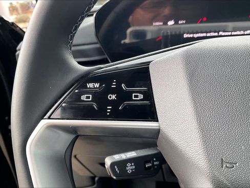 Used 2025 Audi Q5 Premium w/ Convenience Package image 22