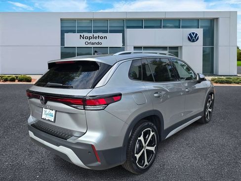 New 2026 Volkswagen Tiguan SE FWD image 4