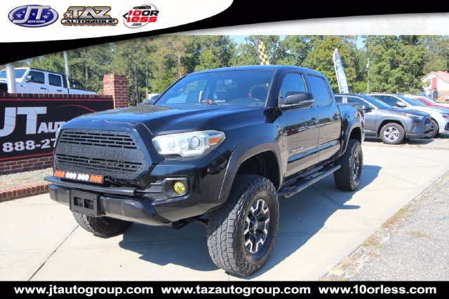 Used 2017 Toyota Tacoma TRD Off-Road w/ Tow Package (A/T) AWD/4WD image 3