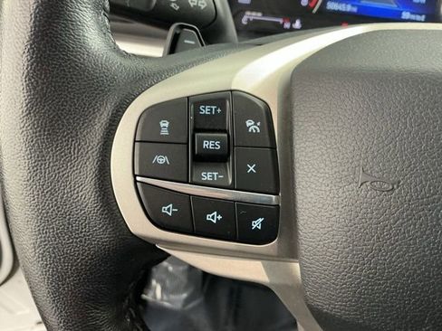 Used 2020 Ford Explorer XLT w/ Equipment Group 202A AWD/4WD image 27