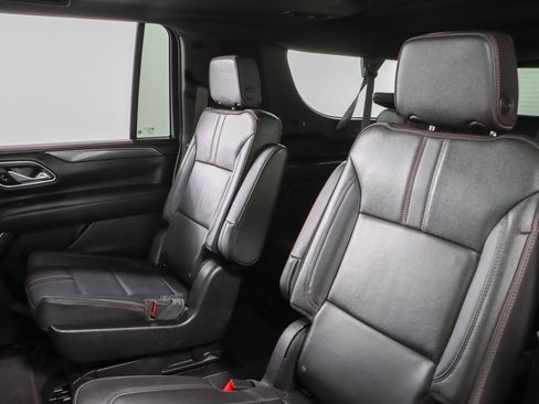 Used 2024 Chevrolet Suburban RST w/ Luxury Package AWD/4WD image 29