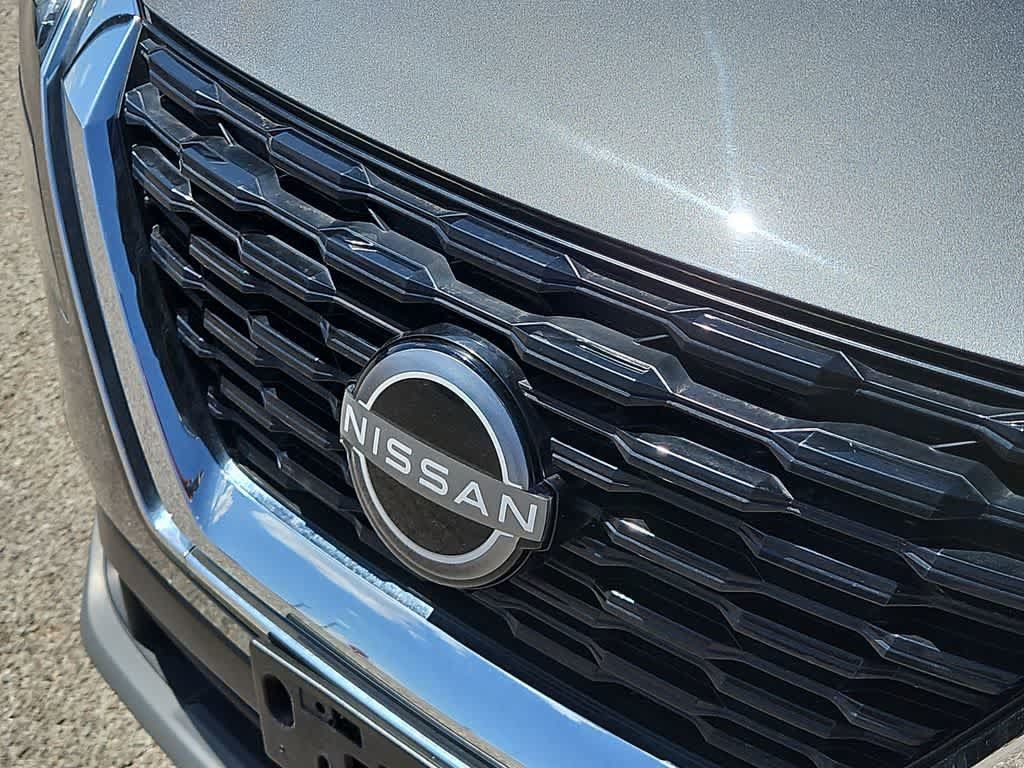 Used 2023 Nissan Rogue S AWD/4WD image 13