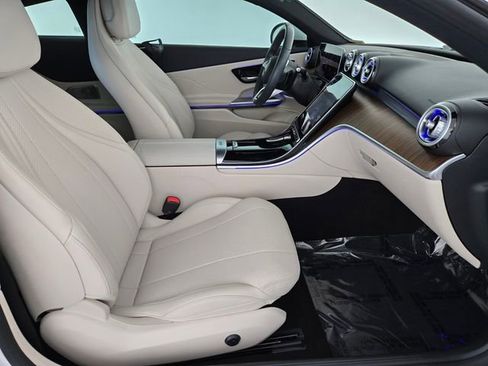 Used 2024 Mercedes-Benz CLE 300 4MATIC Coupe image 3