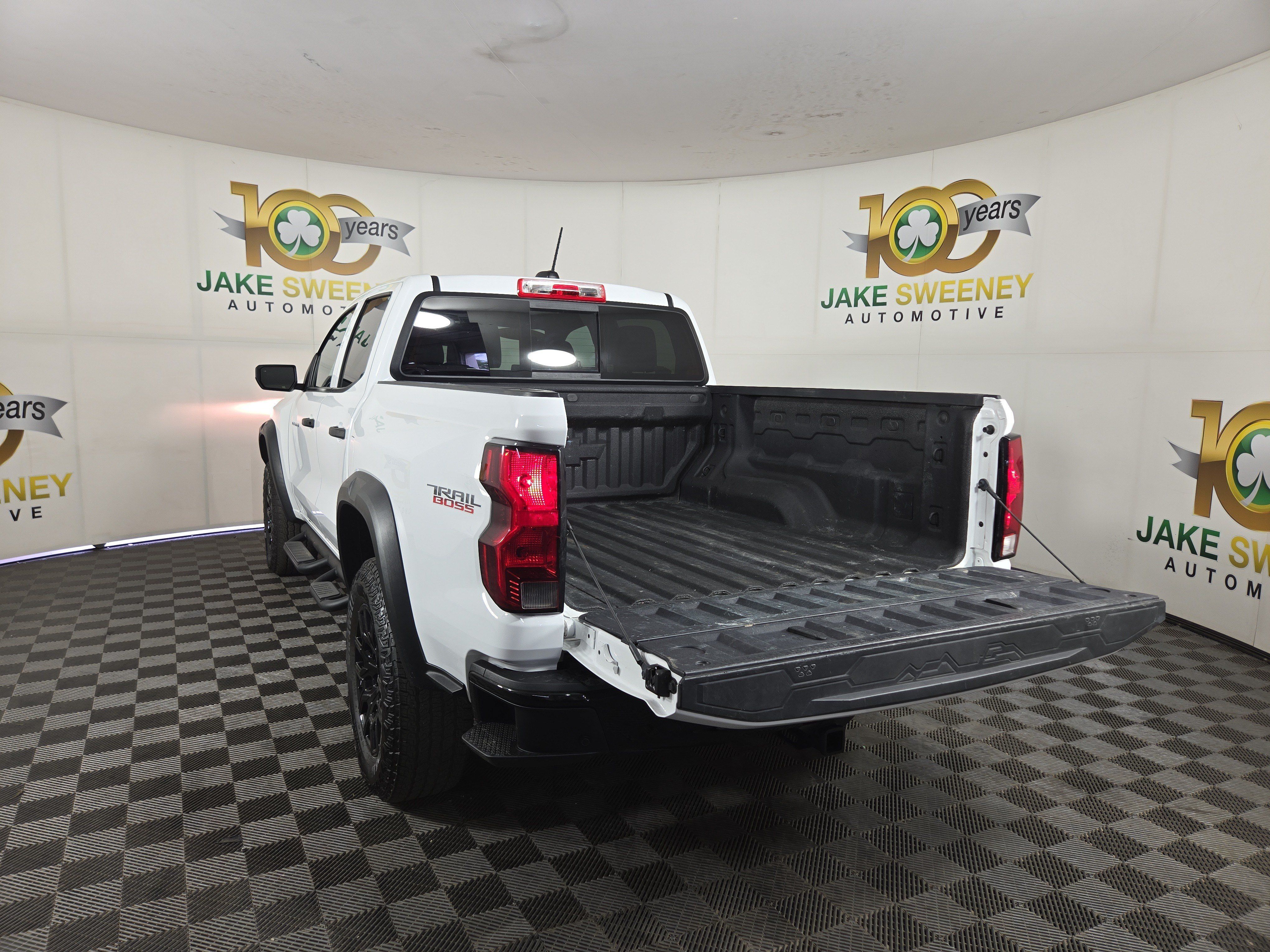 Certified 2024 Chevrolet Colorado Trail Boss w/ Safety Package AWD/4WD image 32