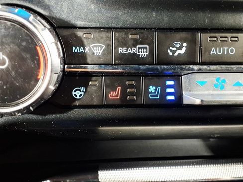 Used 2024 Ford F150 Lariat w/ FX4 Off-Road Package AWD/4WD image 14