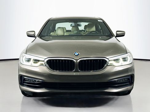 Used 2017 BMW 540i RWD image 2