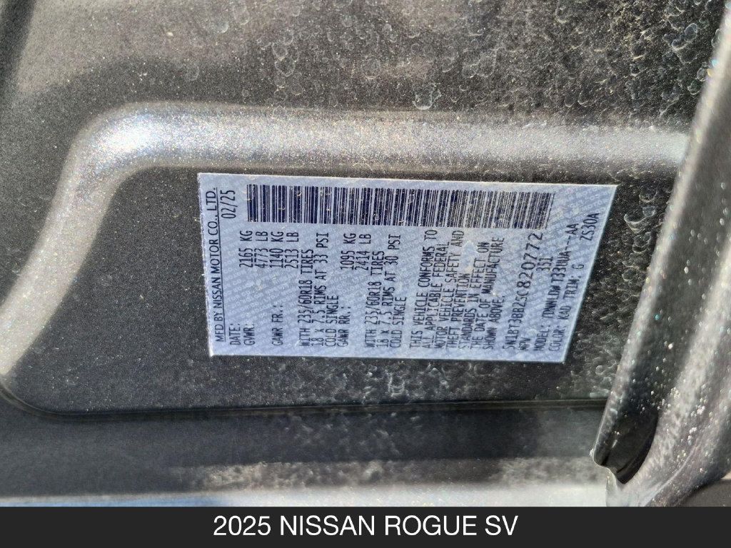 Used 2025 Nissan Rogue SV AWD/4WD image 25