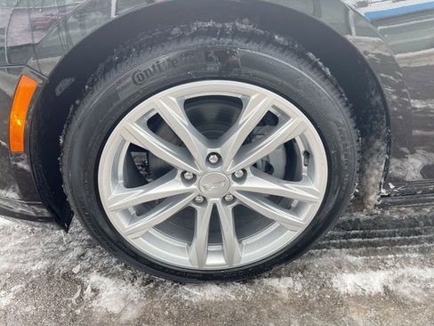 Used 2025 Cadillac CT4 Luxury RWD image 32