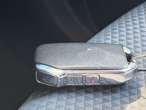 Used 2025 Kia Soul LX w/ LX Technology Package FWD image 20