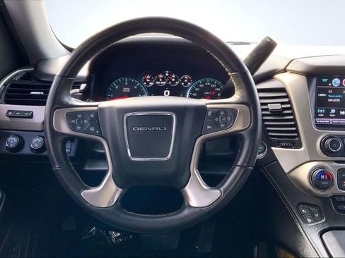 Used 2017 GMC Yukon Denali image 16