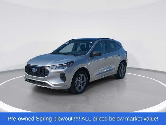 Used 2023 Ford Escape ST-Line w/ Tech Pack #1 AWD/4WD image 4