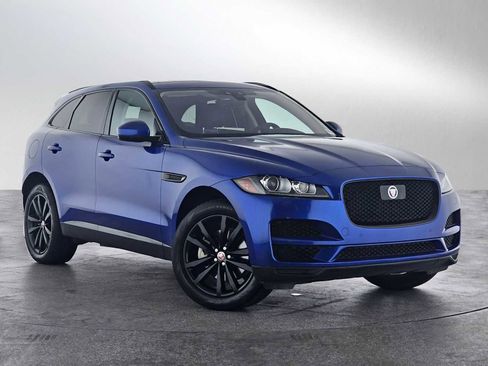 Used 2019 Jaguar F-PACE Prestige image 2
