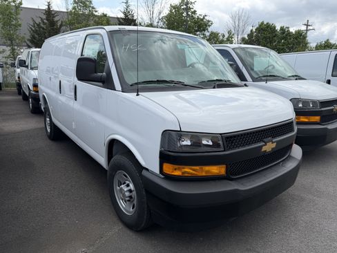 New 2026 Chevrolet Express 2500 w/ Driver Convenience Package RWD image 2