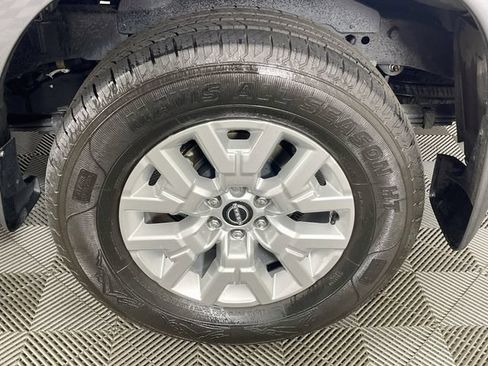 Used 2024 Nissan Frontier SV w/ SV Convenience Package RWD image 31