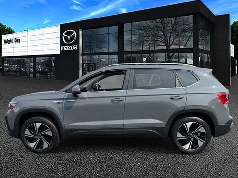 Used 2023 Volkswagen Taos SE AWD/4WD image 3