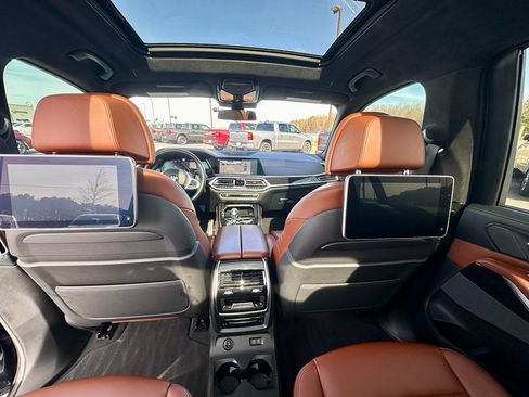 Used 2020 BMW X7 M50i image 26