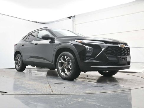 New 2026 Chevrolet Trax LT image 15