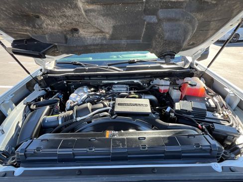 Used 2022 Chevrolet Silverado 3500 LT w/ Convenience Package image 10