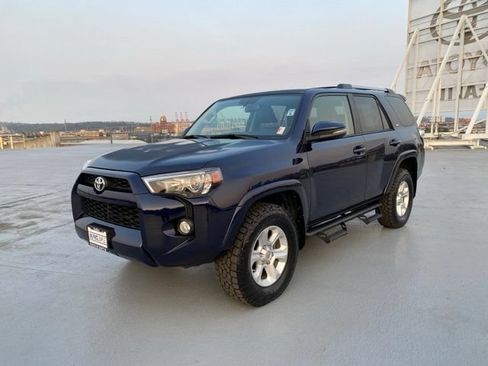 Used 2019 Toyota 4Runner SR5 Premium AWD/4WD image 4